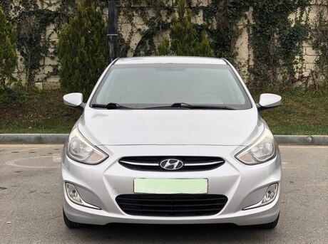 Hyundai Accent 2015