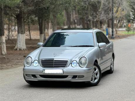 Mercedes E 220 d 2001