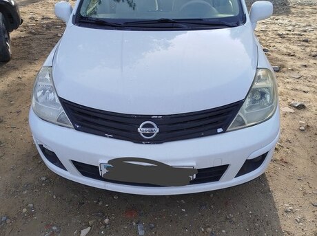 Nissan Tiida 2011