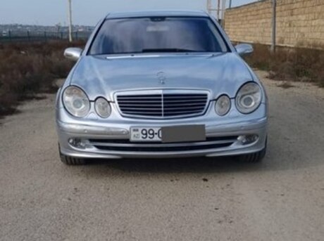 Mercedes E 270