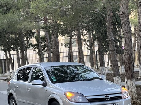 Opel Astra 2004