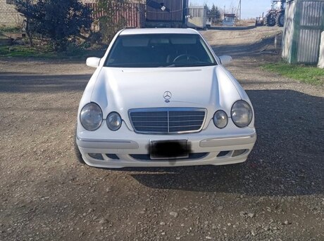 Mercedes E 240 2000