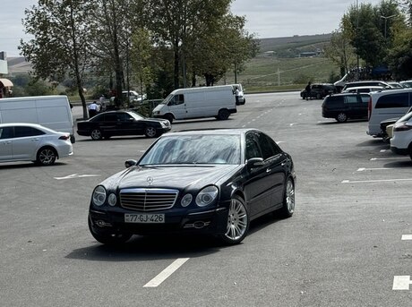 Mercedes E 280