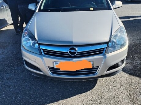 Opel Astra 2010
