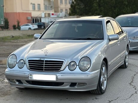 Mercedes E 240 2000