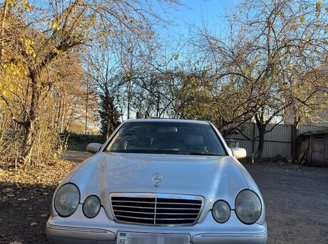 Mercedes E 240 2000