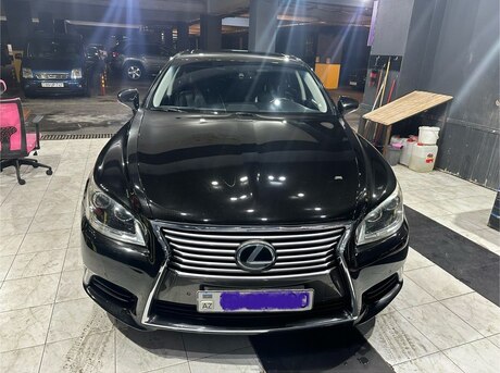 Lexus LS 460L