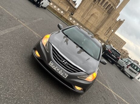 Hyundai Sonata 2012