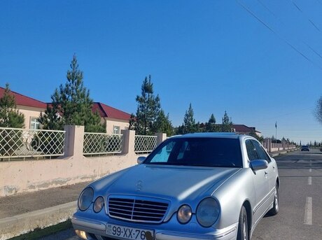 Mercedes E 270 2000