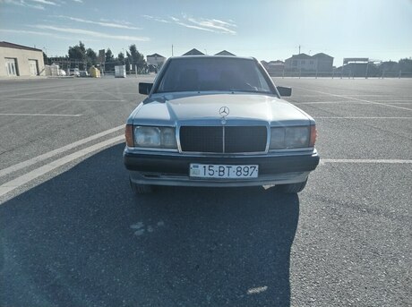 Mercedes 190 1990