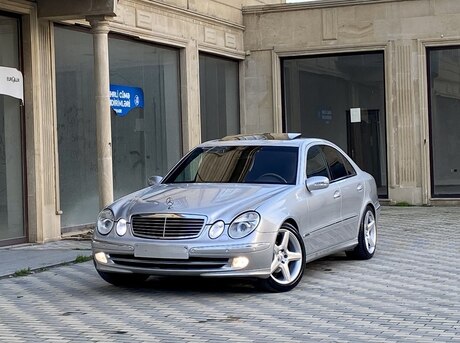 Mercedes E 200