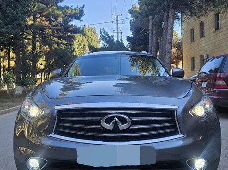 Infiniti QX70