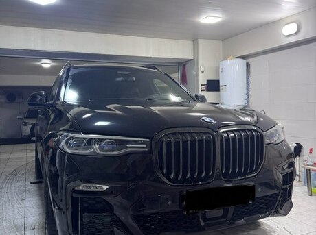 BMW X7 2021