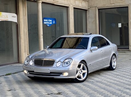 Mercedes E 240