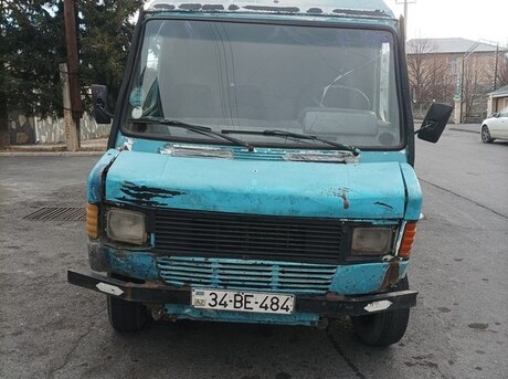 Mercedes 208 D 1993