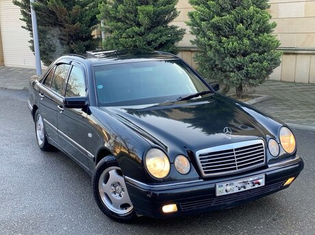 Mercedes E 280