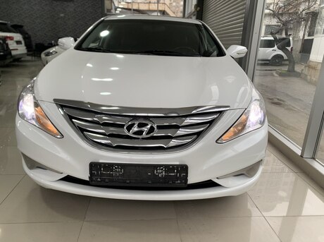 Hyundai Sonata 2010