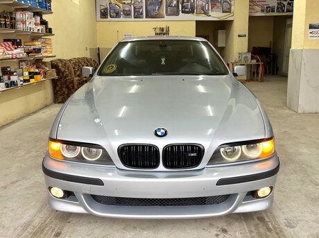 BMW 528