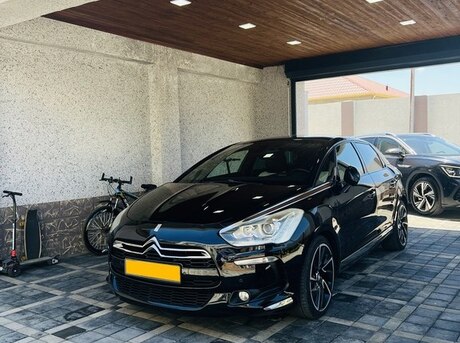 Citroen DS5