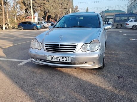 Mercedes C 200