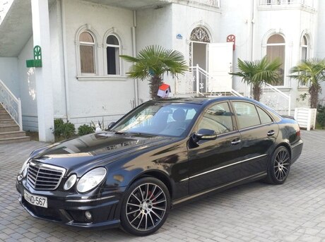 Mercedes E 240