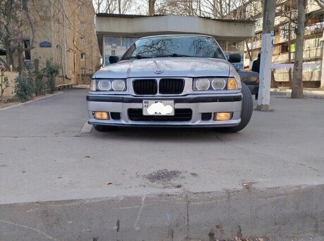 BMW 320 1993