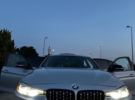 BMW 330e