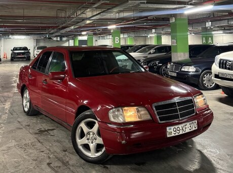 Mercedes C 180