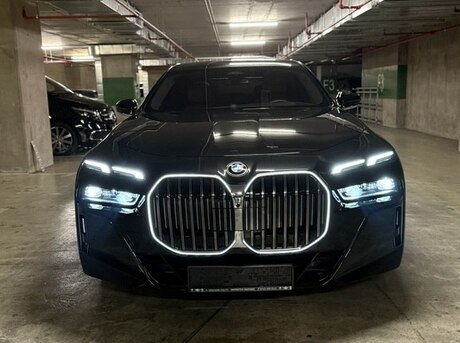 BMW 740