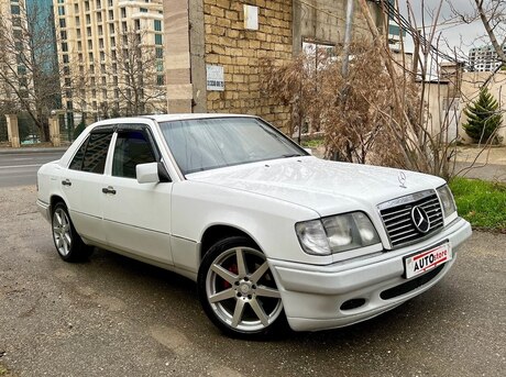 Mercedes E 200