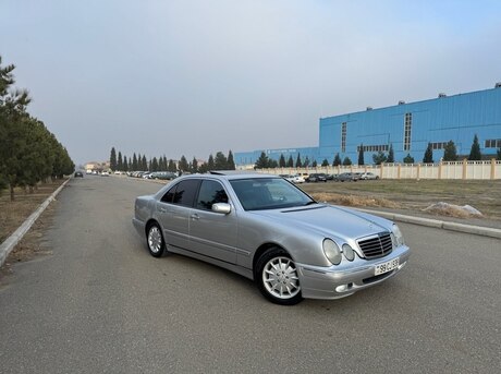 Mercedes E 240 2000