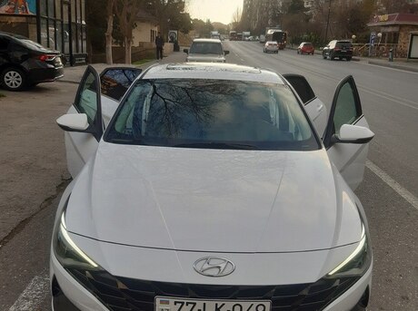 Hyundai Elantra 2021