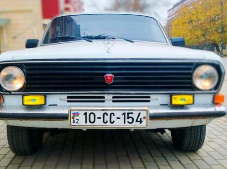 GAZ 24-10 1988
