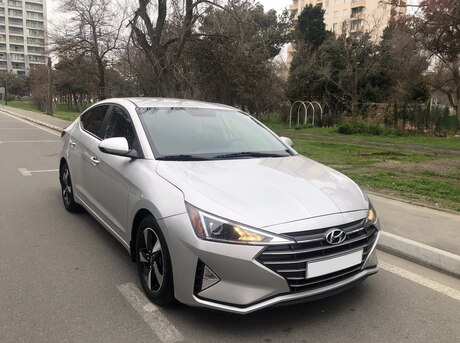 Hyundai Elantra 2019