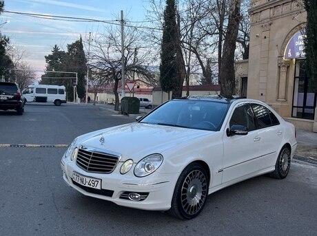 Mercedes E 230