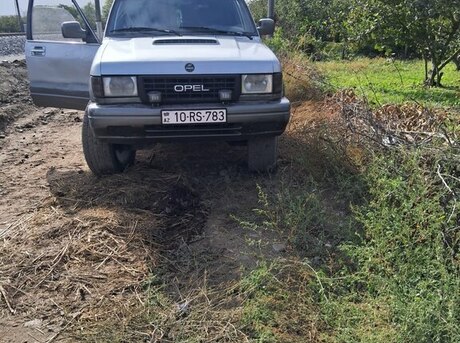 Isuzu Trooper