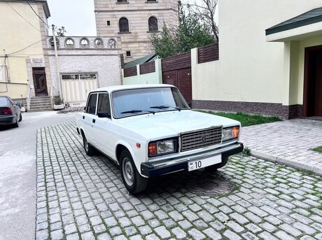 LADA (VAZ) 2107