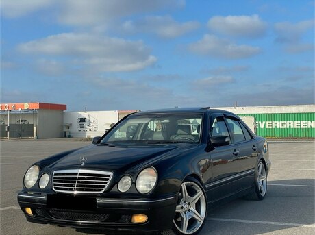 Mercedes E 240