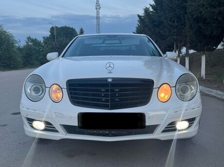 Mercedes E 240