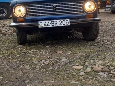 LADA (VAZ) 21011