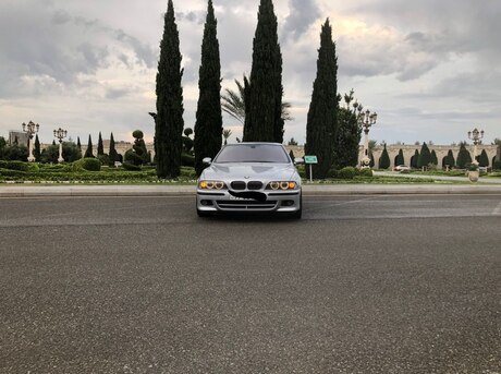 BMW 525