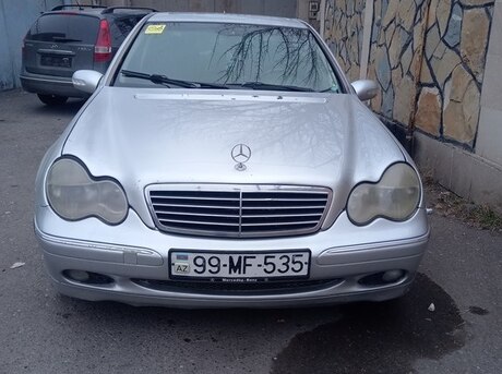 Mercedes C 240