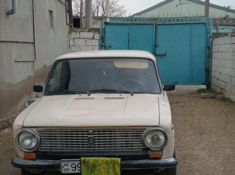 LADA (VAZ) 21011