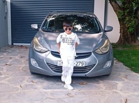 Hyundai Elantra 2012