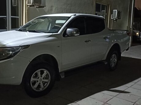 Mitsubishi L200 2015