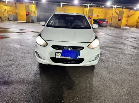 Hyundai Accent 2012