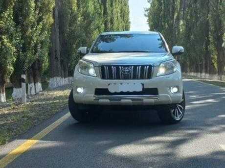 Toyota Land Cruiser Prado 2012