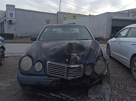 Mercedes 230 E 1996