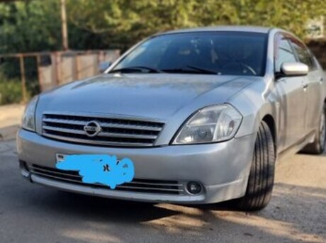 Nissan Teana 2003