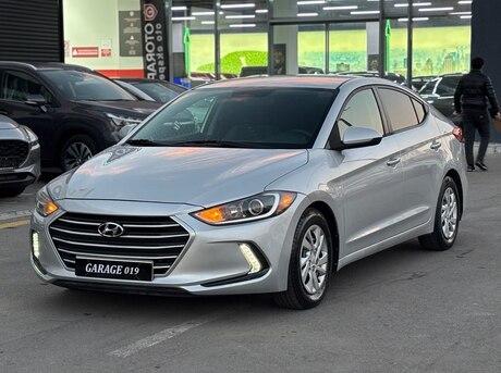 Hyundai Elantra 2017